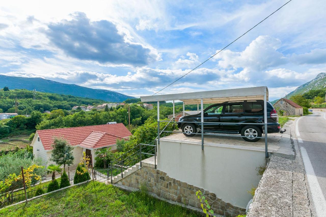 Villa Holiday Home Zvecanje Exterior photo